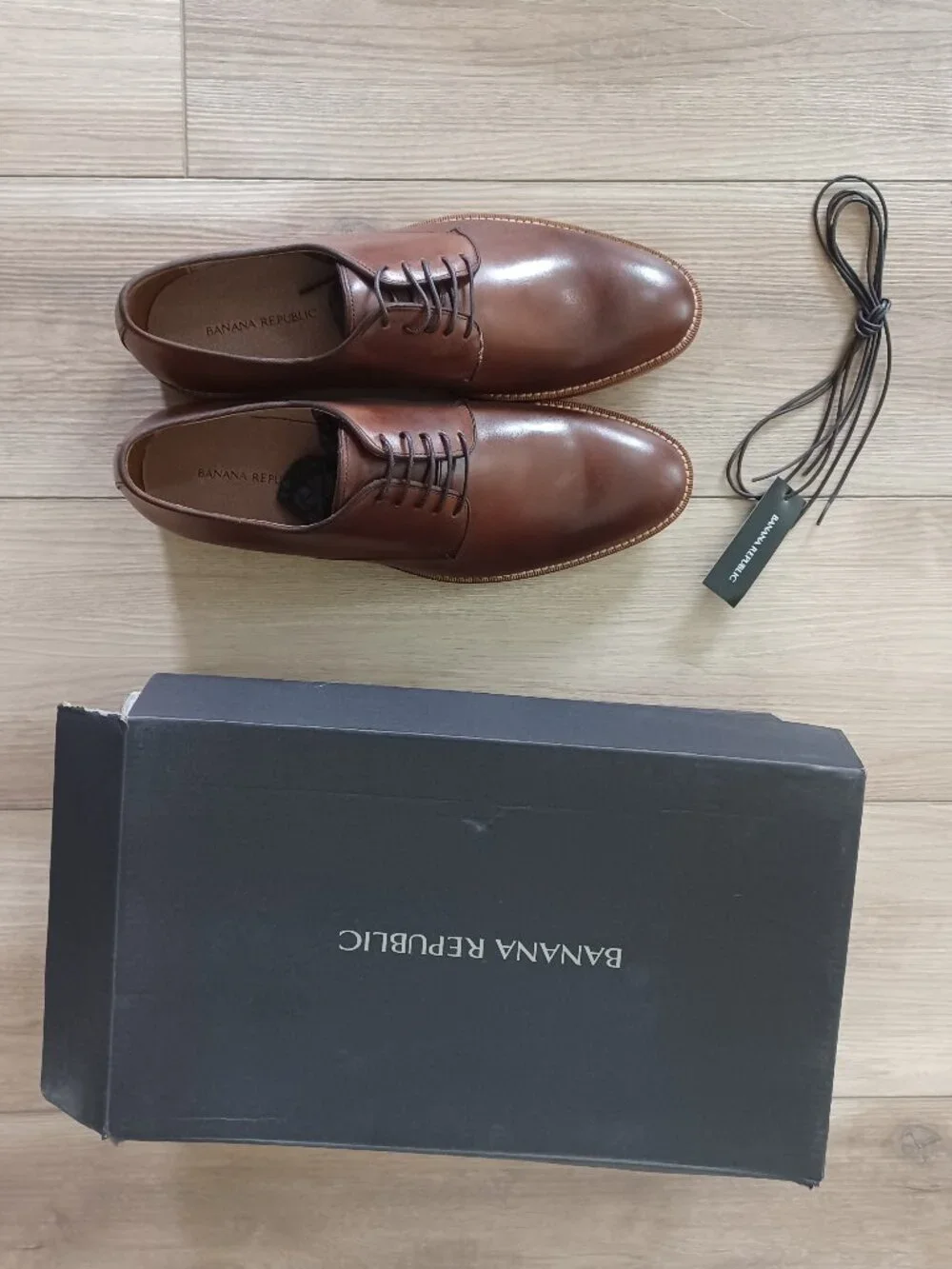 NWB Banana Republic Jeremy men's Oxford dress shoe Chestnut 9.5